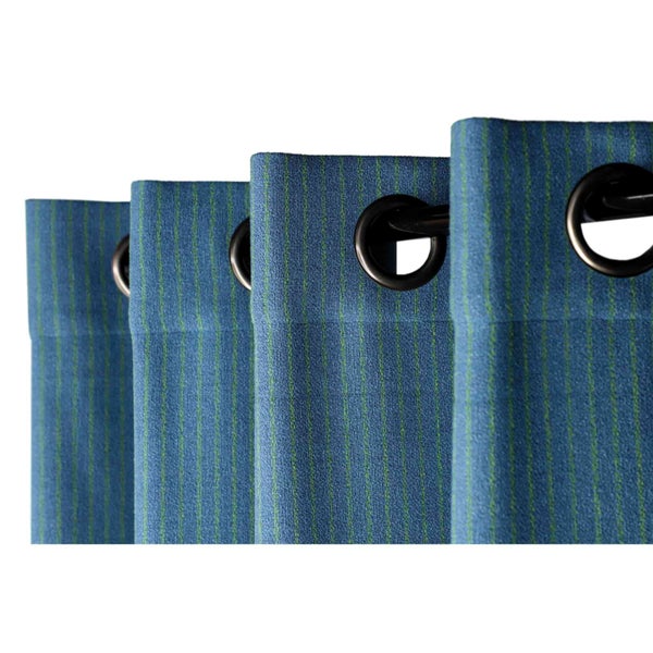 Gardine mit Ösenaufhängung und Streifenmuster