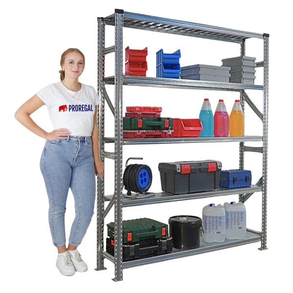 Regalsystem mit Lagerbehältern, Werkzeugkisten, Kabeltrommel und Kanistern