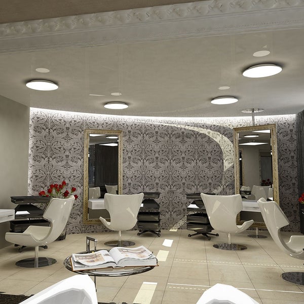 Informationen über Echter Lavendel, Lavandula angustifolia, einschließlich Anbau, Standort, Pflege und Winterschutz.