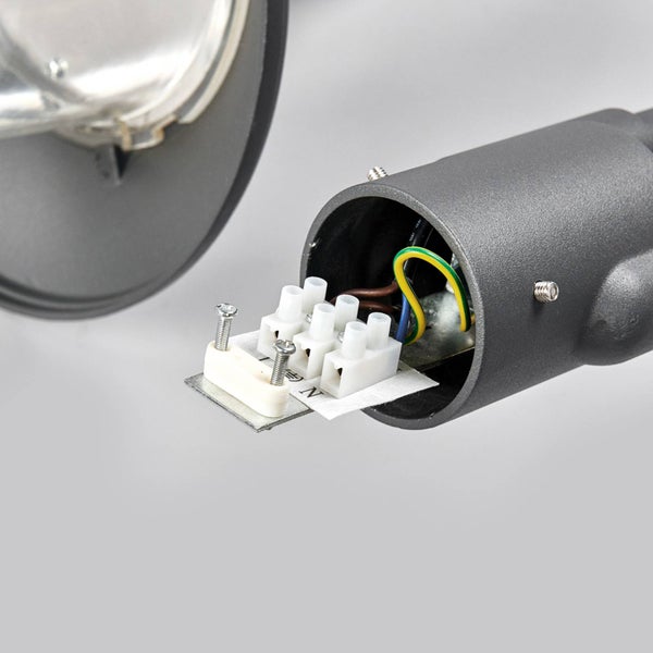 Lindby Mastleuchte außen Madea (spritzwassergeschützt (Modern) in Schwarz aus Aluminium (2 flammig, E27) - Kandelaber Außenleuchte
