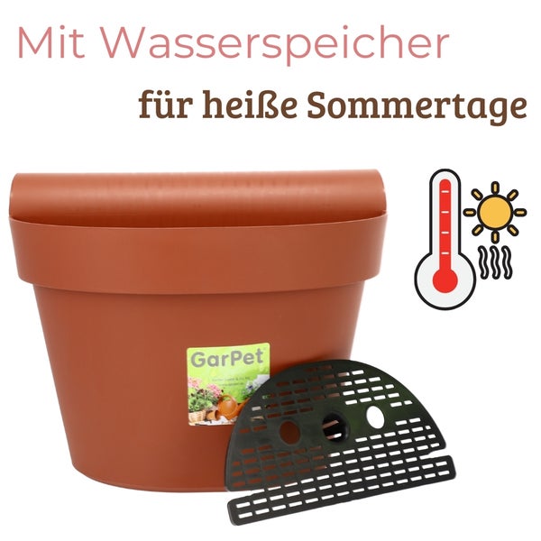 Brauner Balkonkasten aus Kunststoff von GarPet mit Wasserspeicher und GarPet Logo, ideal für heiße Sommertage.