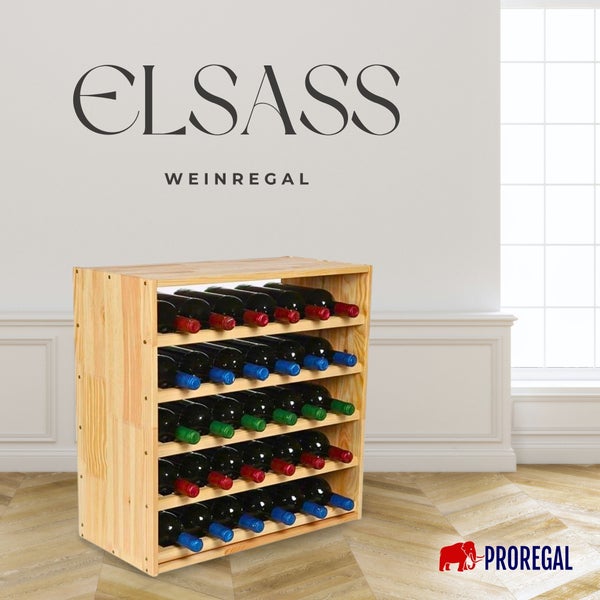 Weinregal Elsass aus hellem Holz von Proregal, befüllt mit Weinflaschen in einem hellen Raum mit Parkettboden.