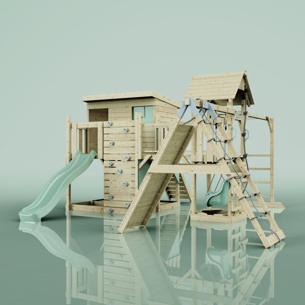 Holzspielplatz mit Rutsche, Kletterwand und Schaukel