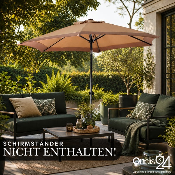 Modernes Garten-Lounge-Set mit grünen Polstern und beigem Sonnenschirm auf einer Terrasse. Schirmständer nicht enthalten. Ondis 24 Logo.