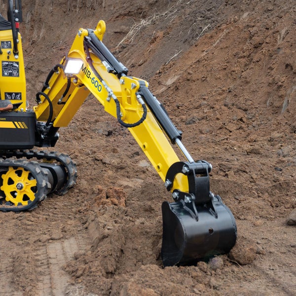 BAMATO Minibagger MIB-600 - Kompakter Mini-Bagger mit Zubehörset für Garten und Baustelle