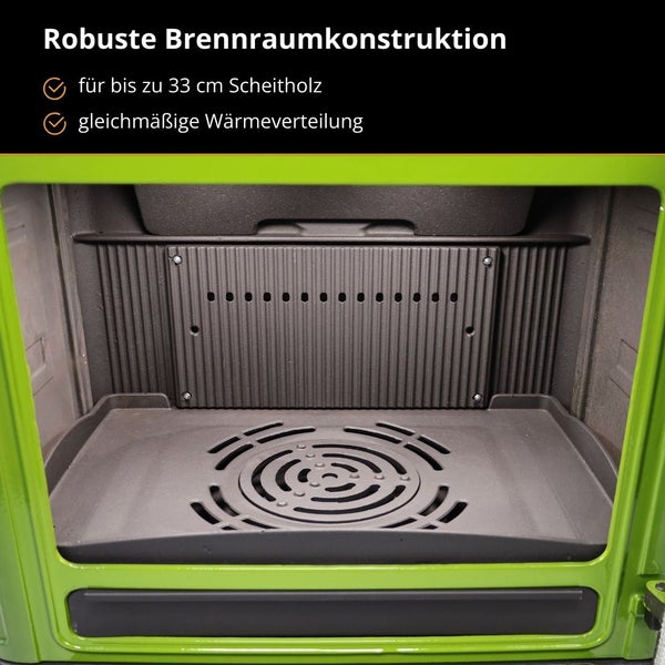 Robuste Brennraumkonstruktion eines Kaminofens für Scheitholz bis zu 33 Zentimeter, sorgt für gleichmäßige Wärmeverteilung.