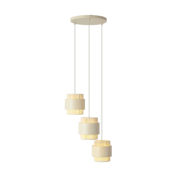 Dreiflammige beige Pendelleuchte mit drei zylindrischen Schirmen in versetzten Höhen und runder Deckenplatte.