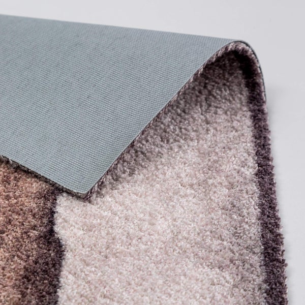 Detailansicht eines Teppichs mit Textilrücken