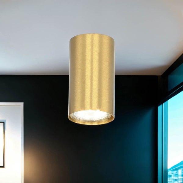 Goldfarbene Deckenleuchte im zylindrischen Design