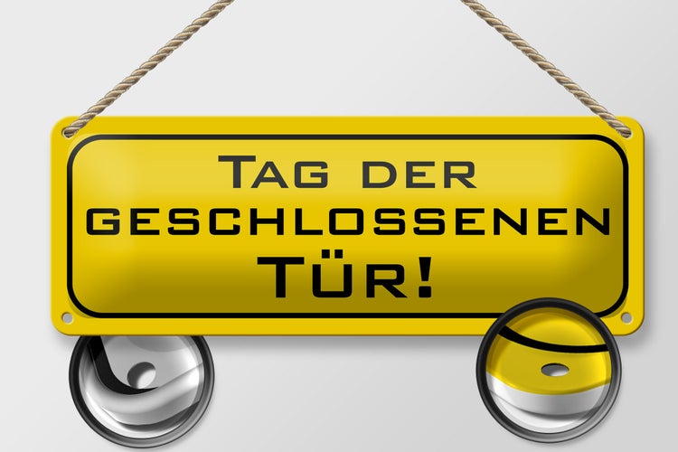 Blechschild Spruch 27x10cm Tag der geschlossenen Tür Dekoration