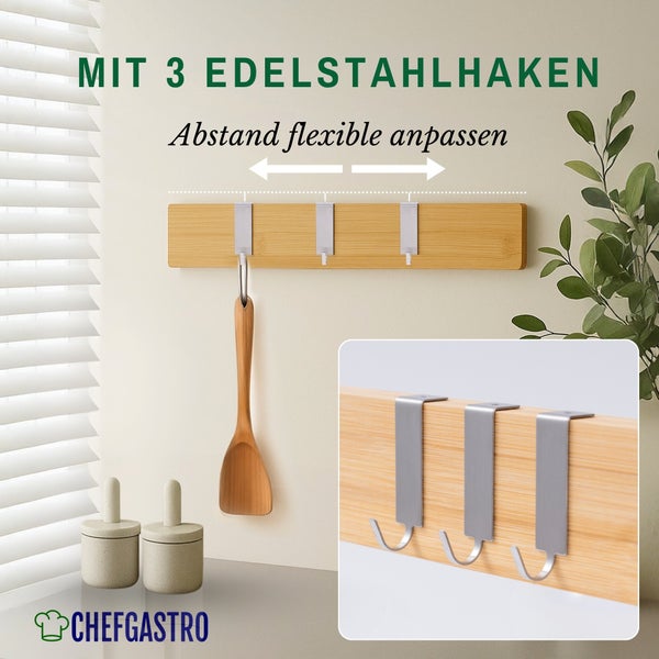Küchenleiste aus Holz mit drei flexibel verschiebbaren Edelstahlhaken, ChefGastro Logo.