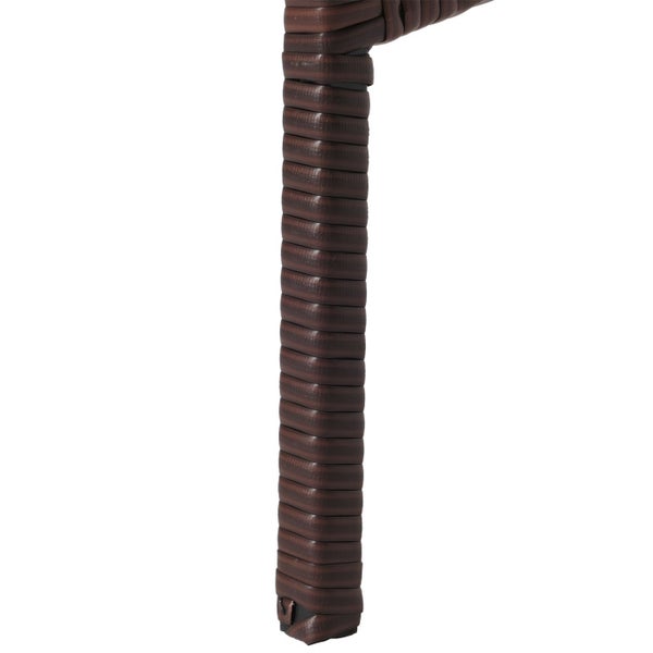 Detailansicht eines Stuhlbeins aus Polyrattan