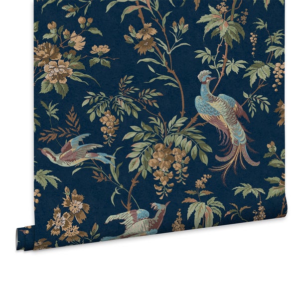 Tapete mit vertikalem Streifenmuster