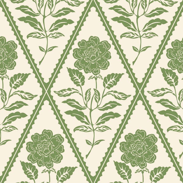 Tapete mit geometrischem Rautenmuster, das florale und botanische Motive mit stilisierten Blumen und Blättern in wellenförmigen Rahmen zeigt.