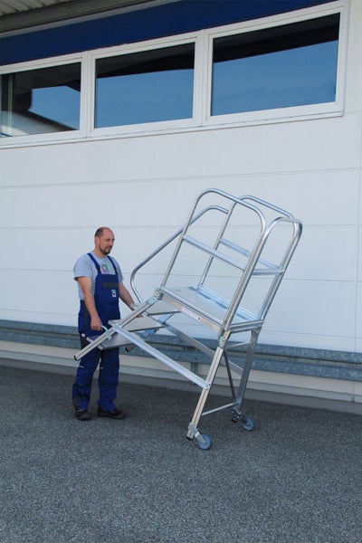 PROREGAL Podesttreppe Einseitig Begehbar Mit Rollen und Griffen Aluminium Geriffelt 3 Stufen Rutschsichere Leiterschuhe