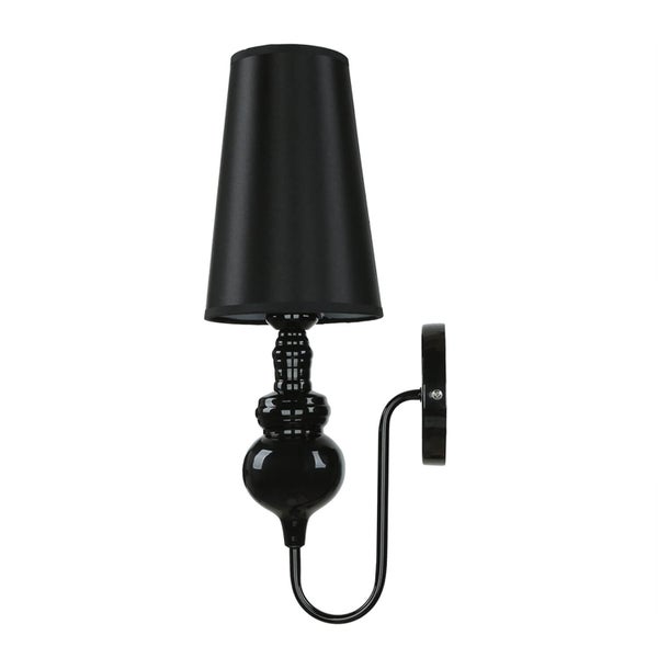 Wandleuchte mit Lampenschirm