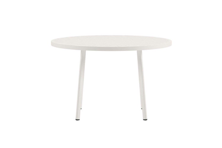 Runder Gartentisch aus Metall mit gelatteter Tischplatte in Weiß.