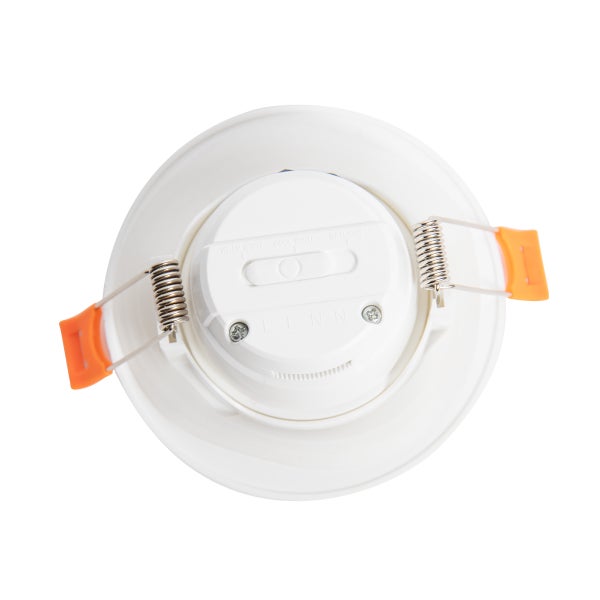 Rückansicht eines weißen LED-Einbaustrahlers mit orangefarbenen Montageclips und Wahlschalter für die Farbtemperatur.