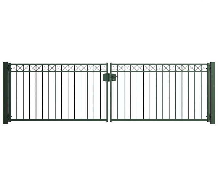 Doppeltor aus Metall mit Schloss