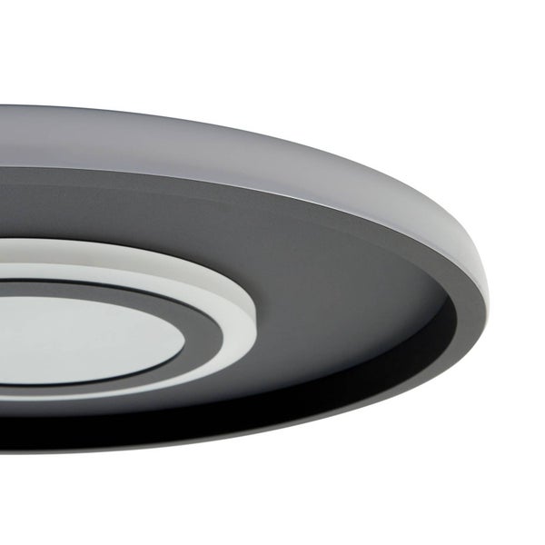 Moderne runde LED-Deckenleuchte mit konzentrischen Ringen und matter Oberfläche.