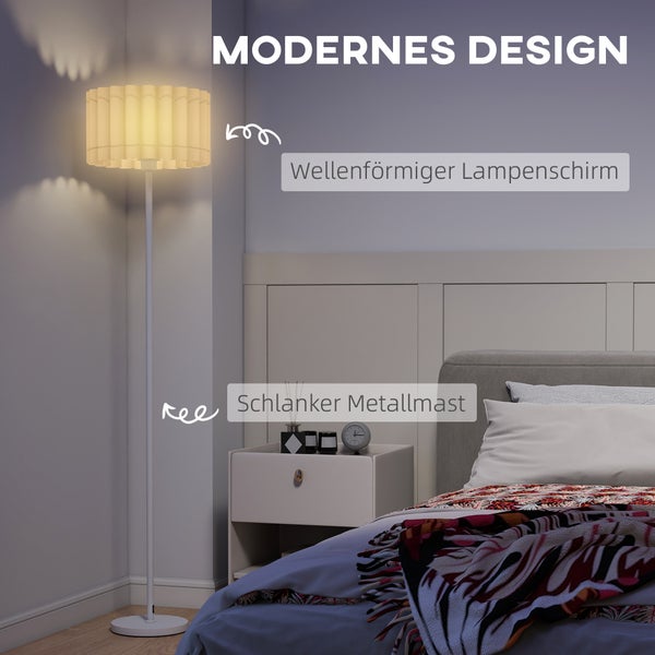 Stehlampe mit wellenförmigem Lampenschirm und schlankem Metallmast