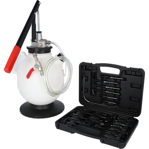 Ölabsauggerät mit Zubehör in einem schwarzen Koffer