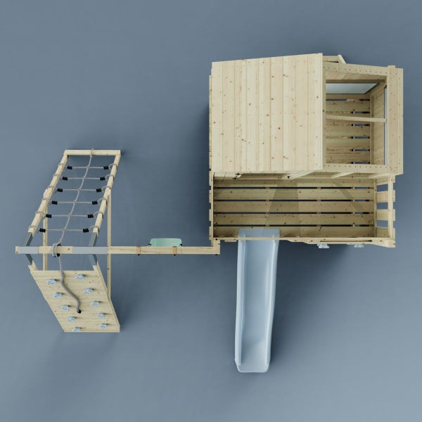 Holzspielhaus mit Rutsche, Kletterwand und Kletternetz aus der Vogelperspektive