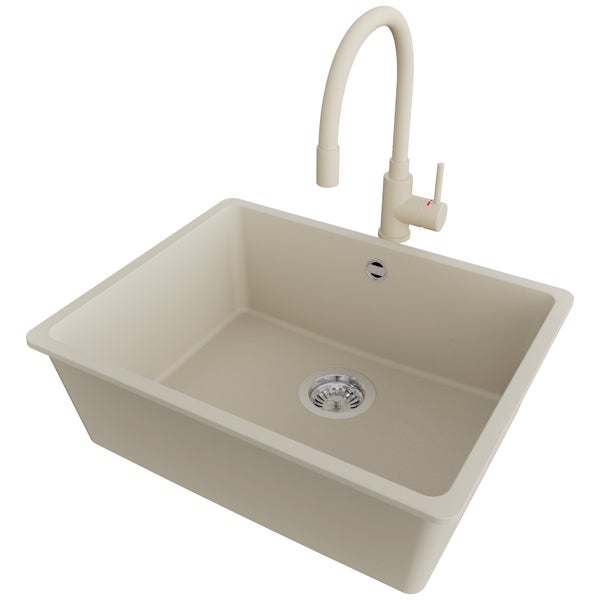 Spüle mit Wasserhahn