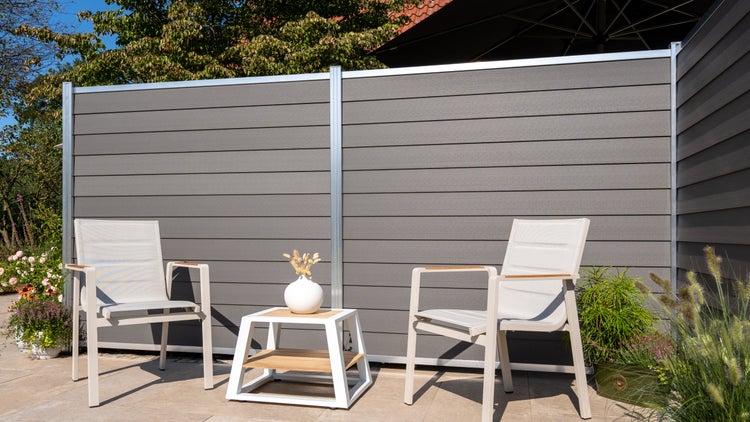 GartenLand WPC Zaun Schwedenprofil ca. 180 x 180 cm Sichtschutz Steckzaun Schiefergrau Aluminium Silber Ohne Pfosten