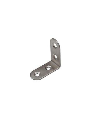 Winkelverbinder aus Metall mit vier Schraublöchern zur stabilen Verbindung von Bauteilen.