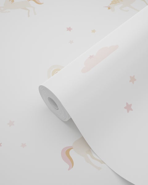 Tapetenrolle mit Einhorn-, Stern- und Wolkenmuster
