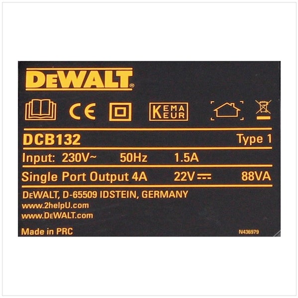 DeWALT Logo mit technischen Daten für Ladegerät DCB132: 230 Volt Eingang, 22 Volt Ausgang, KEMA-KEUR-Siegel und CE-Kennzeichnung.