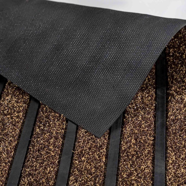 Fußmatte mit Gummirücken und gerippter Oberfläche