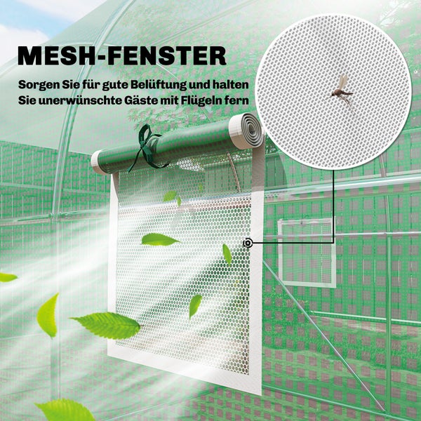 Gewächshaus mit Mesh-Fenster zur Belüftung und zum Insektenschutz, Nahaufnahme eines feinmaschigen Netzes mit Mücke.