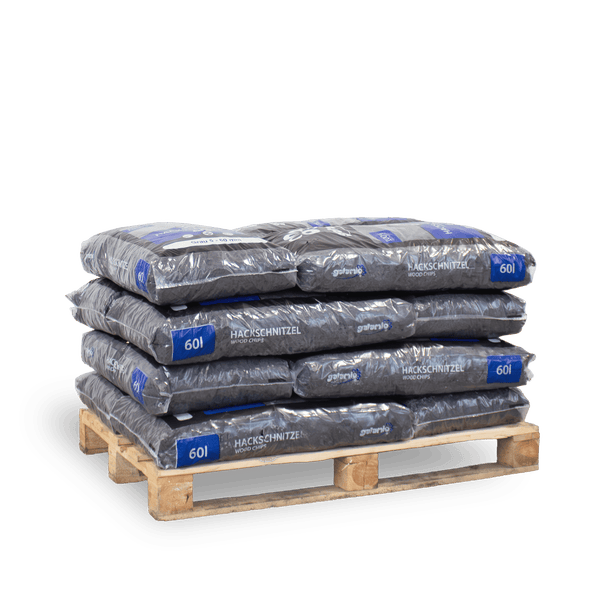 Palette mit mehreren 60 Liter Säcken Galamio Hackschnitzel in Grau, Körnung 5 bis 60 mm.