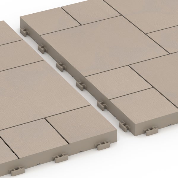 Ineinandergreifende beige Terrassenfliesen aus Kunststoff mit strukturierter Oberfläche und Klicksystem für eine einfache Verlegung.