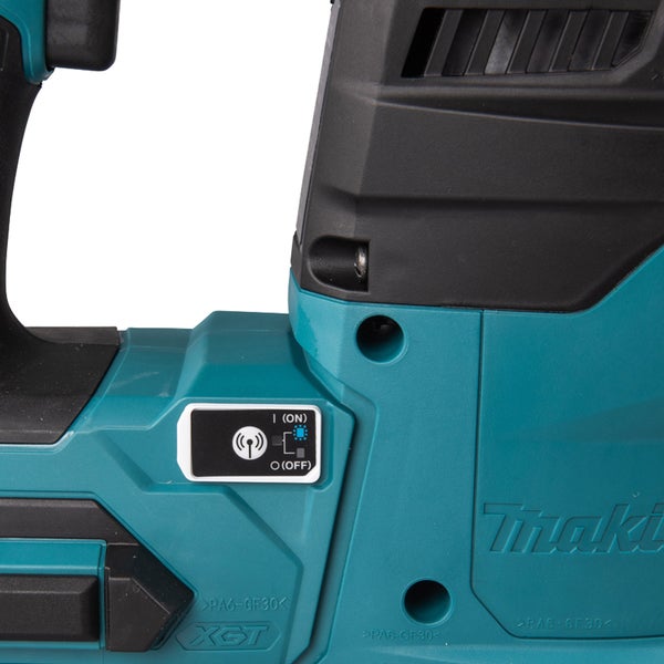 Detailansicht einer Makita Maschine mit Ein- und Ausschalter