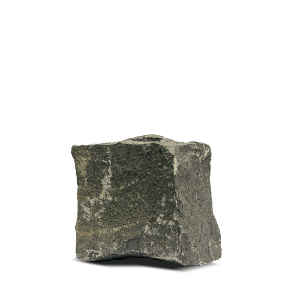 Pflasterstein aus Basalt mit bruchrauer Oberfläche für Garten und Wege.