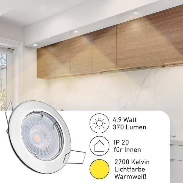 LED Einbaustrahler in einer Küche. Details: 4,9 Watt, 370 Lumen, Schutzart IP 20 für innen und warmweißes Licht mit 2700 Kelvin.