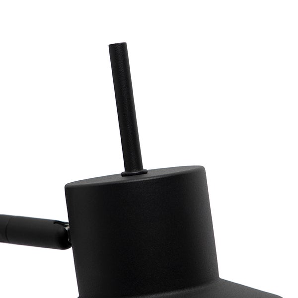 Detailaufnahme einer schwarzen Leuchte