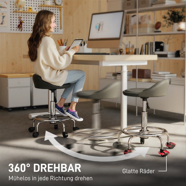 Szene mit einer Frau, die an einem Schreibtisch sitzt, mit einem Bürostuhl mit 360 Grad Drehung und glatten Rädern.