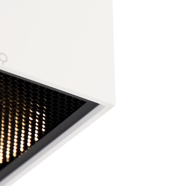 Deckeneinbauleuchte mit Wabeneinsatz