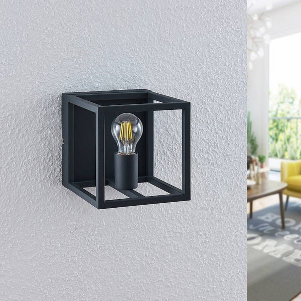 Schwarze Würfel Wandleuchte mit Glühbirne