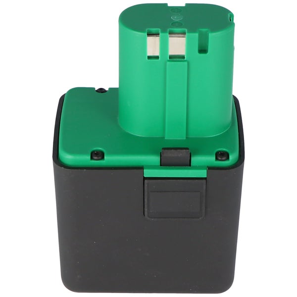Akku für Elektrowerkzeuge, Gehäuse aus Kunststoff in Grün und Schwarz mit Metallkontakten.