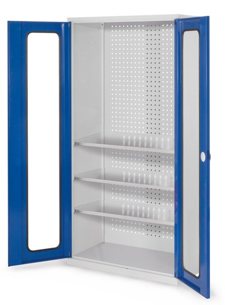 Werkstattschrank aus Metall mit zwei Sichtfenstertüren, Fachböden und Lochwand, geöffnet.