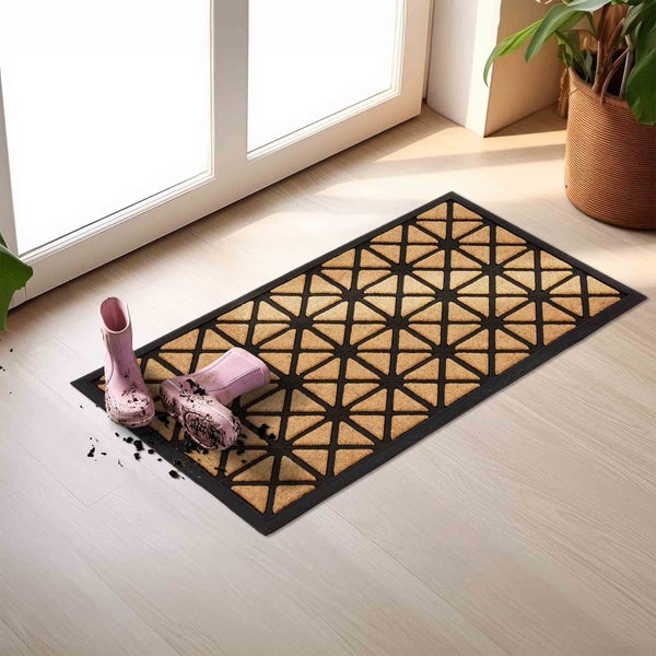Fußmatte mit Dreiecksmuster und Gummistiefel