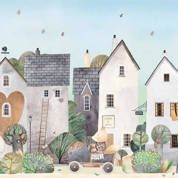 Illustrierte Fototapete mit einer Stadtlandschaft, stilisierten Häusern, Bäumen und einem Fuchs in einem Auto.
