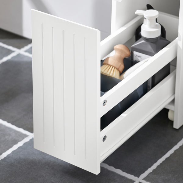 Badezimmerschrank mit Auszug für Badutensilien wie Bürste und Seife