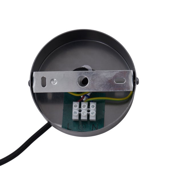 Innenansicht einer Deckenleuchte mit elektrischen Anschlüssen