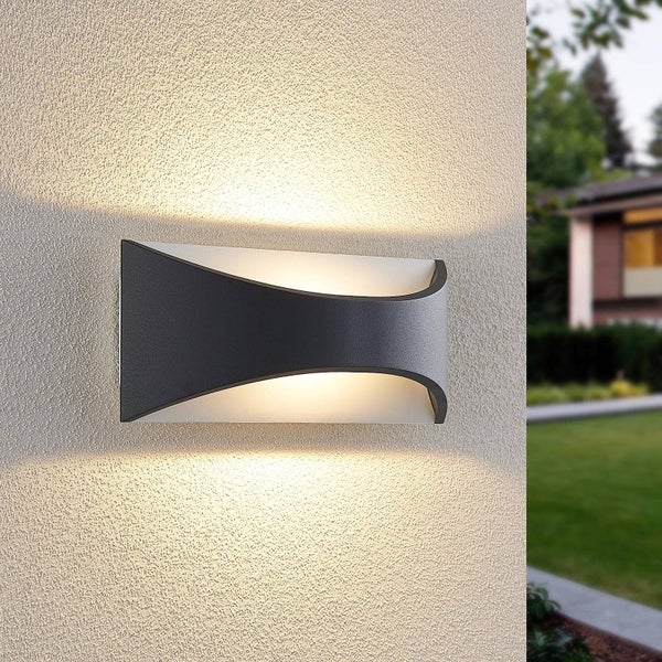Lindby LED Wandleuchte außen Mathea (Modern) in Schwarz aus Aluminium (1 flammig, ) - Außenwandleuchten Wandlampe Led Außenlampe Outdoor für Außenwand/Hauswand Haus Terrasse &